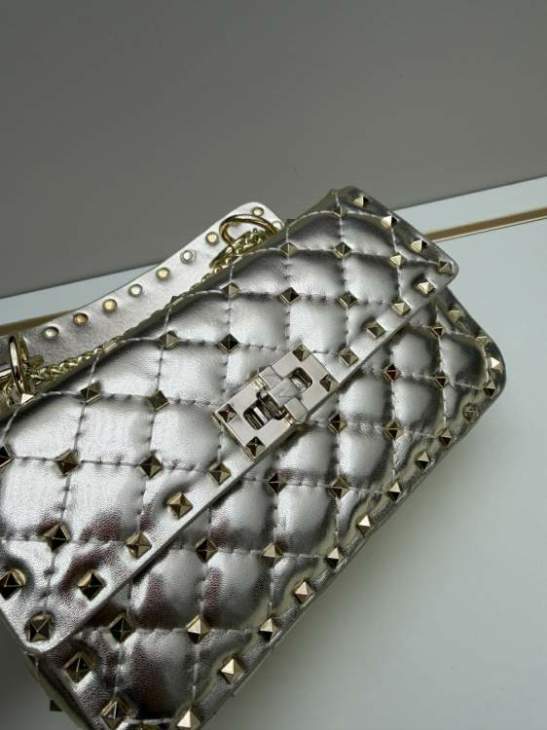 Picture of Valentino Handbags _SKUfw238075126fw